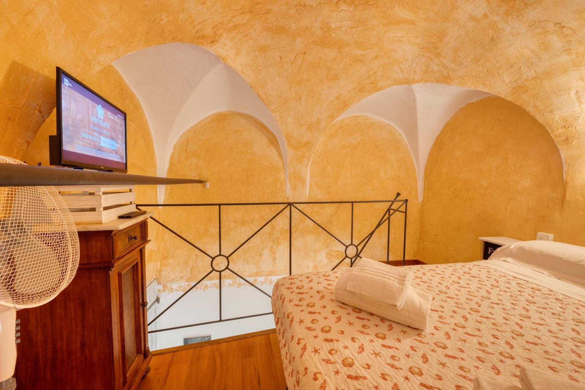 Mini Accommodation In Sanremo Liguria Extérieur photo