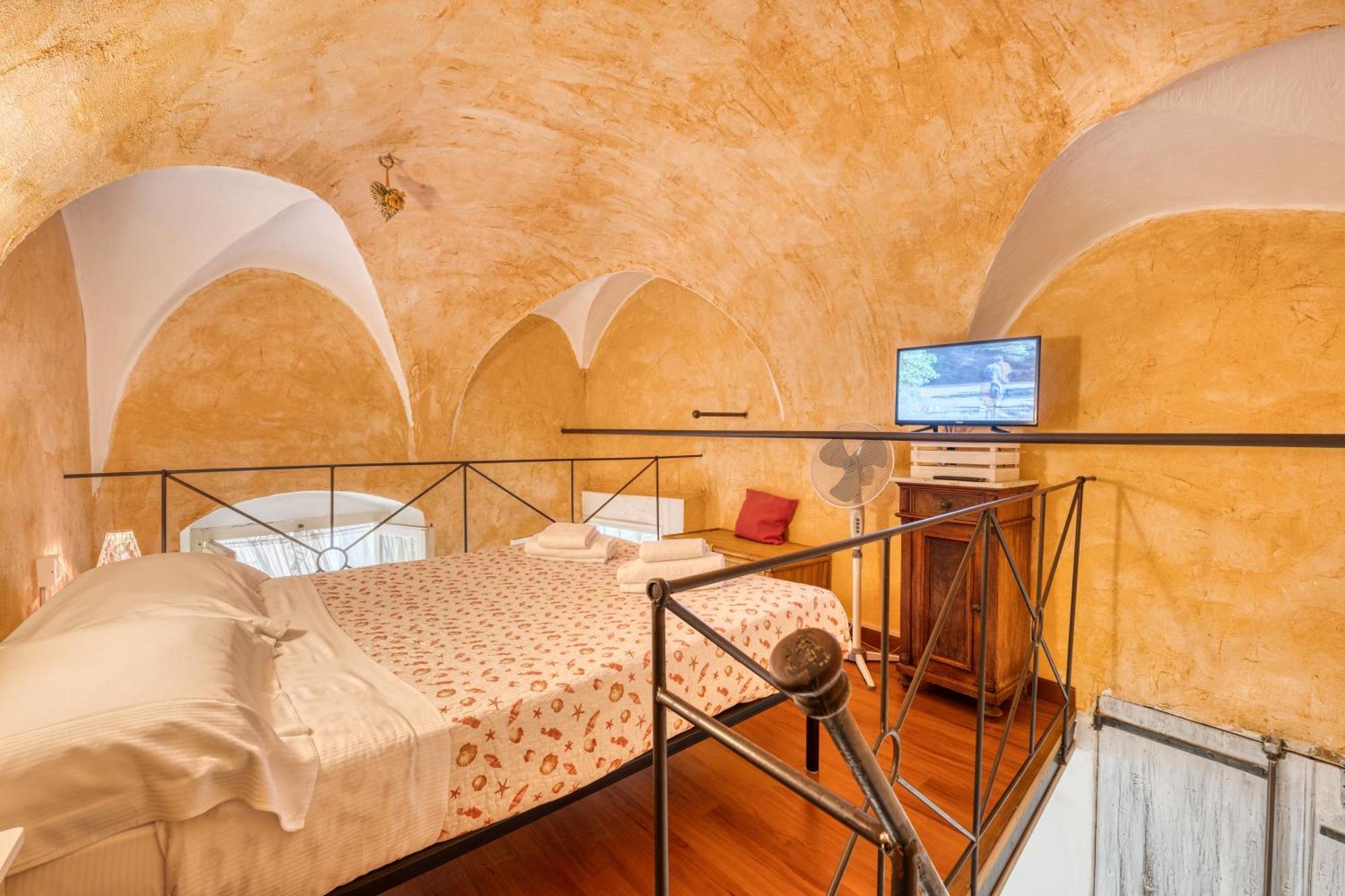 Mini Accommodation In Sanremo Liguria Extérieur photo