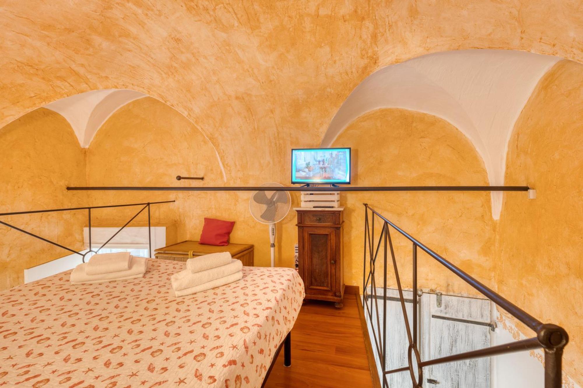 Mini Accommodation In Sanremo Liguria Extérieur photo